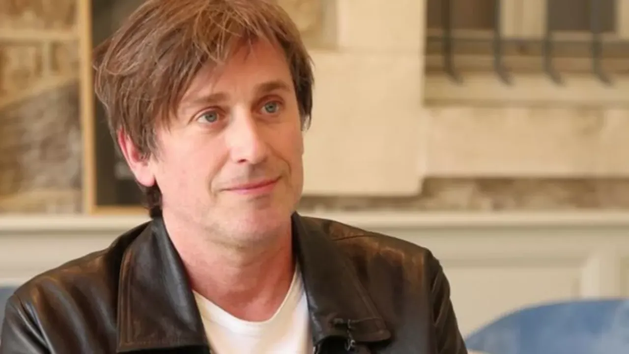 Thomas Dutronc Un De Ses Albums Franchit Le Million Dexemplaires