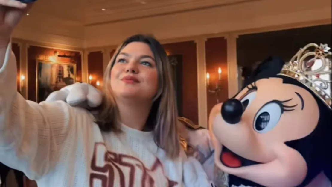 Louane : les magnifiques images de sa journée à Disney