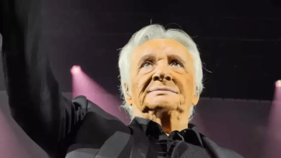 Michel Sardou bientôt de retour sur scène ? "C'est comme une drogue"