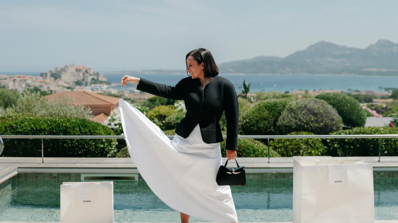 Alizée éblouit au défilé Jacquemus : son look noir et blanc fait sensation ! Alizée éblouit au défilé Jacquemus : son look noir et blanc fait sensation !