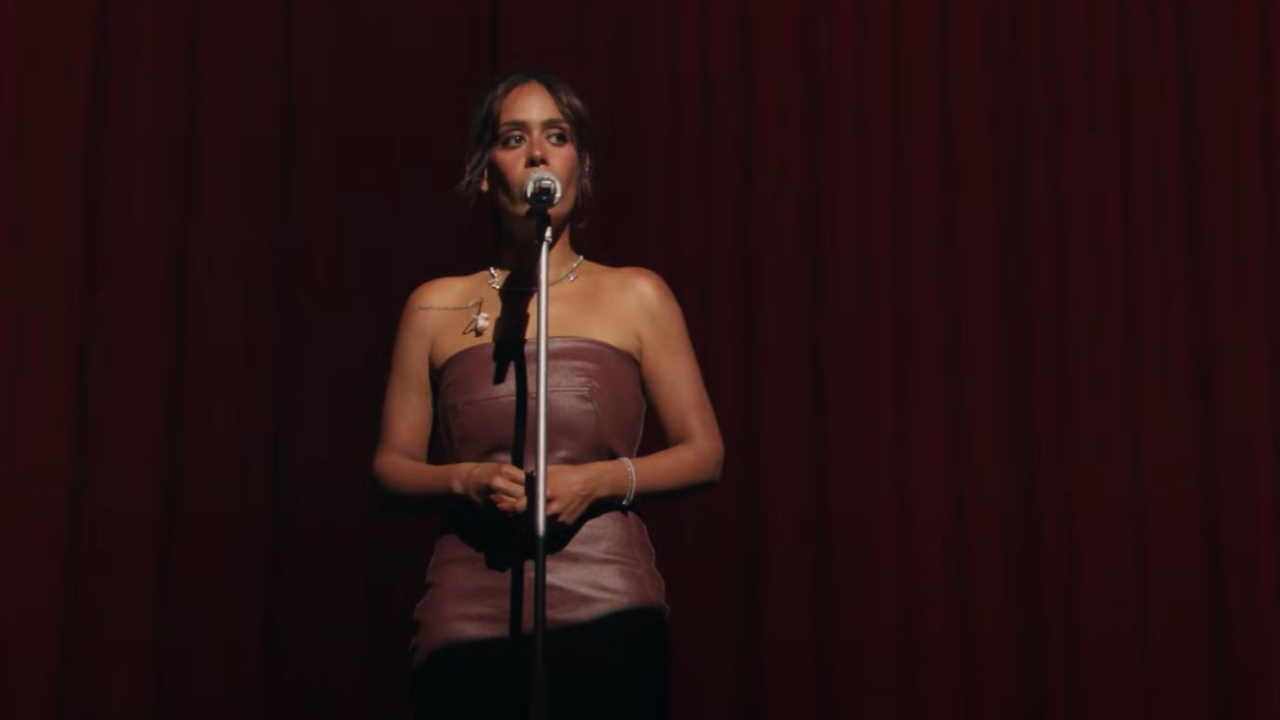 Amel Bent crève l'écran lors de sa performance aux Flammes 2025 Amel Bent crève l'écran lors de sa performance aux Flammes 2025