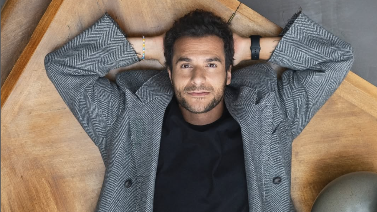 Amir reçoit une pluie de récompenses pour ses titres "Etats d'Amour", "Carrousel", et "Complémentaires"