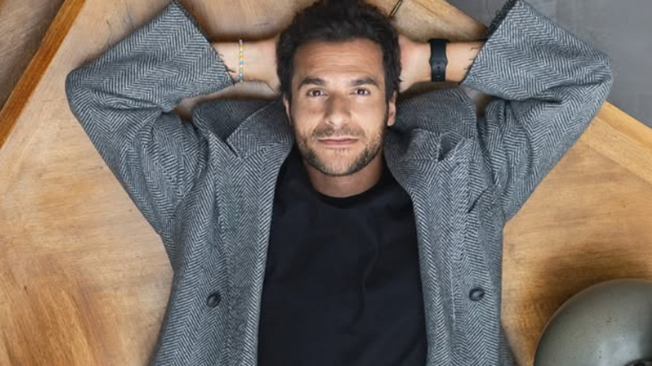 Amir se confie avec émotions sur sa vision de l'amour et des ruptures : "un cœur brisé est un cœur entier" Amir se confie avec émotions sur sa vision de l'amour et des ruptures : "un cœur brisé est un cœur entier"