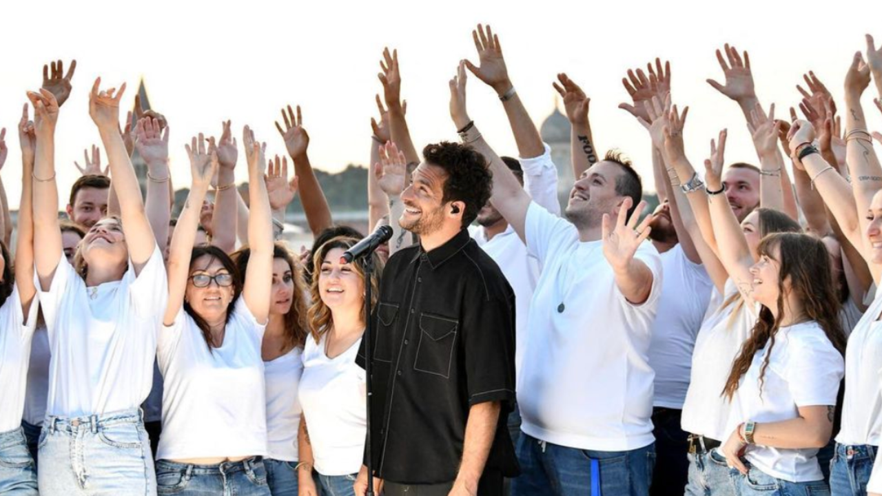 Amir : son titre "Sommet" choisi pour accompagner les JO sur France Télévisions Amir : son titre "Sommet" choisi pour accompagner les JO sur France Télévisions