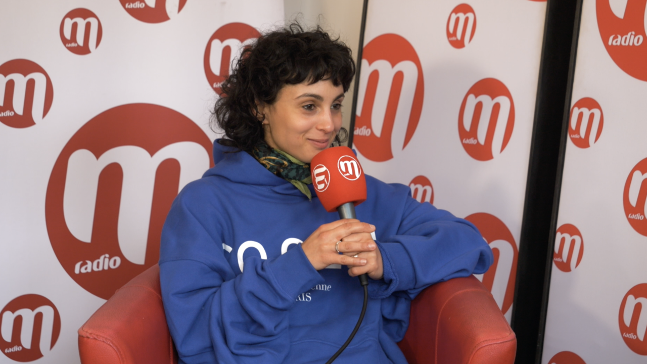 Barbara Pravi revient sur ses récentes collaborations : Louane, Florent Pagny, Julie Zenatti