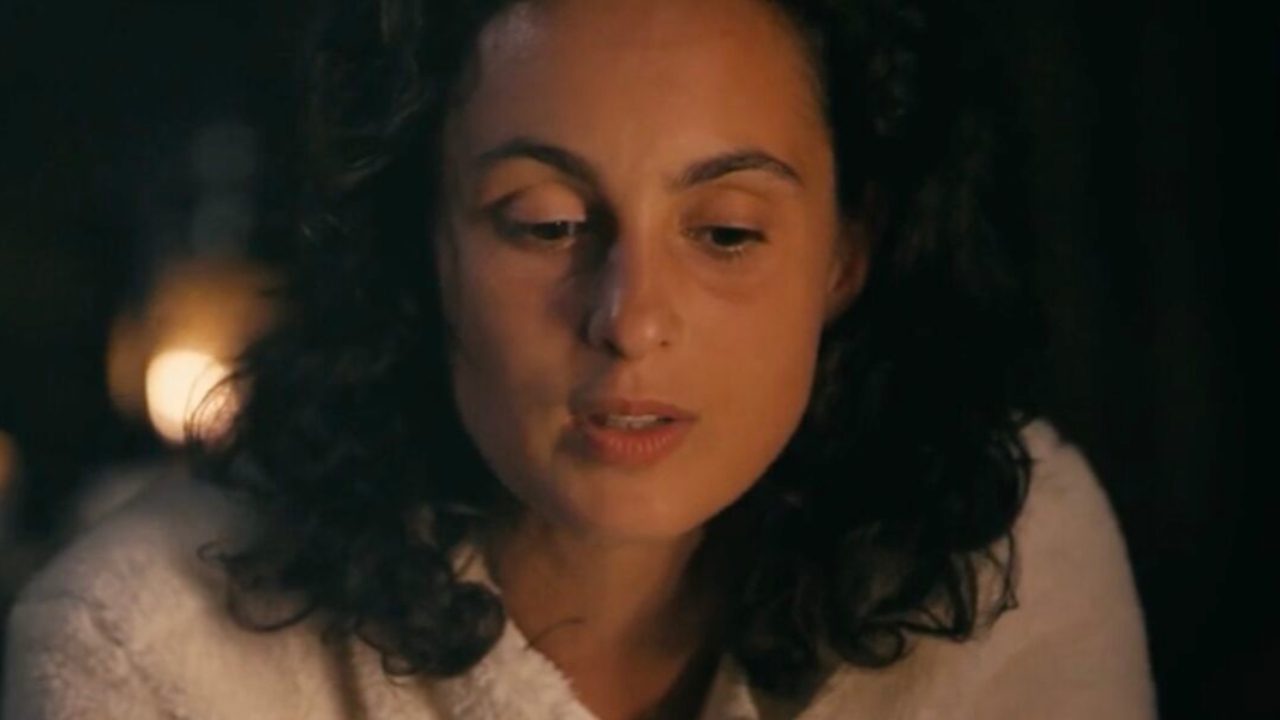 Barbara Pravi témoigne sur les violences : "Je me suis fait taper dessus"