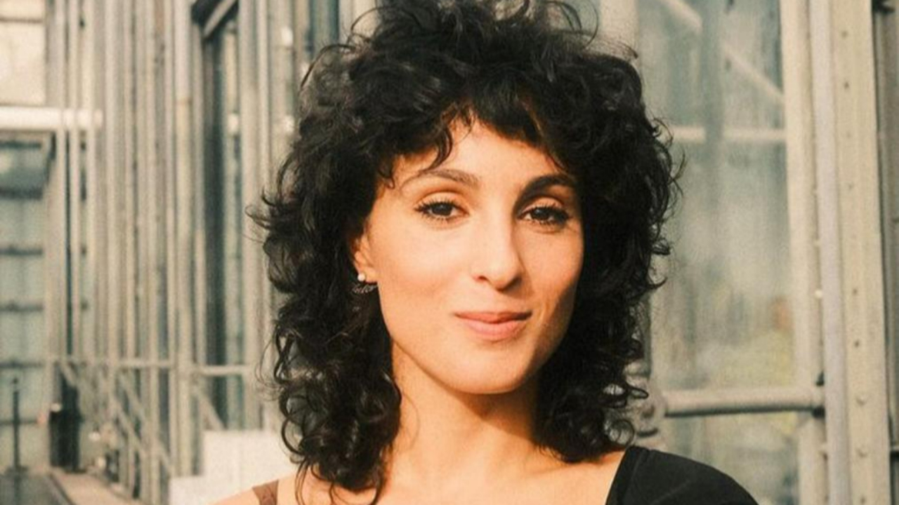 Barbara Pravi va révisiter les chansons de Dalida