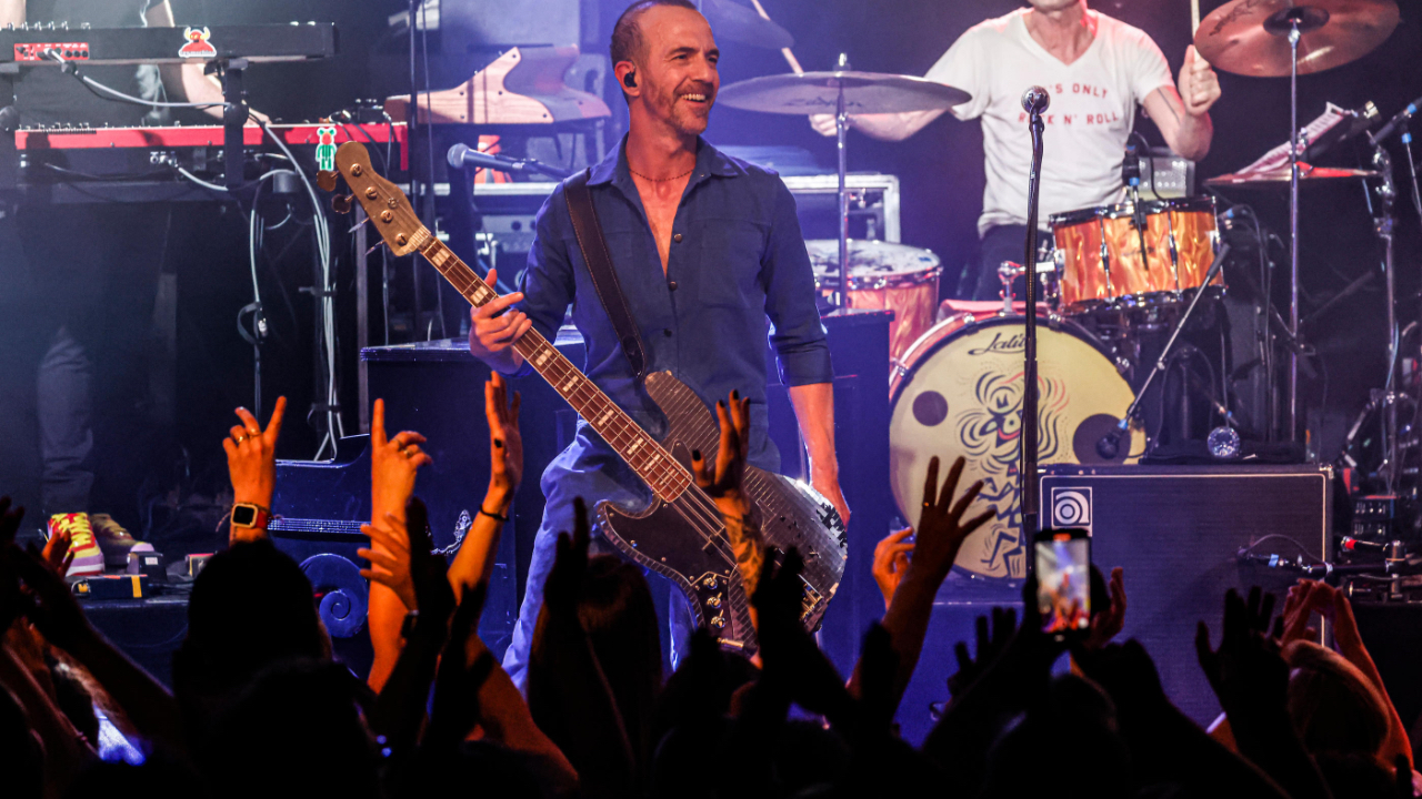 Calogero est de retour avec un single, un album et une tournée !