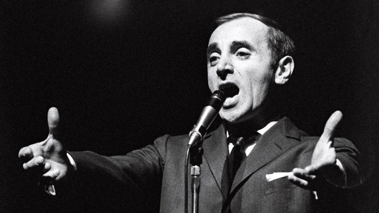 Charles Aznavour : 3 chansons inédites du chanteur disponibles aujourd'hui dans un nouveau disque