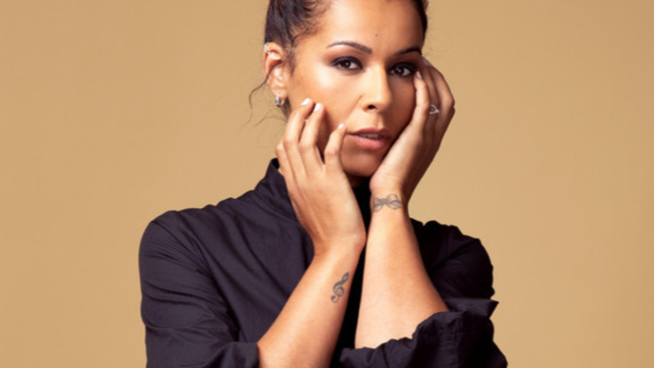 Chimène Badi : méconnaissable après sa perte de poids !