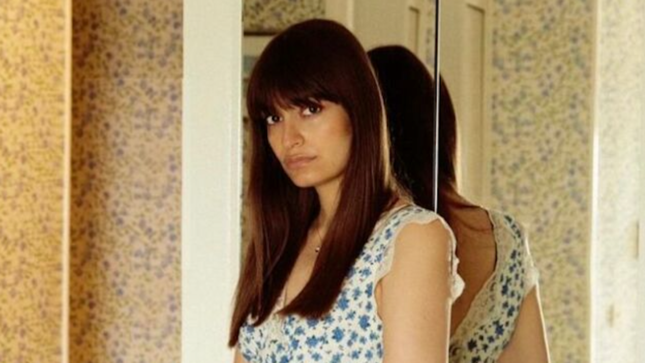 Clara Luciani très enceinte : nouvelle photo de son ventre bien rond Clara Luciani très enceinte : nouvelle photo de son ventre bien rond