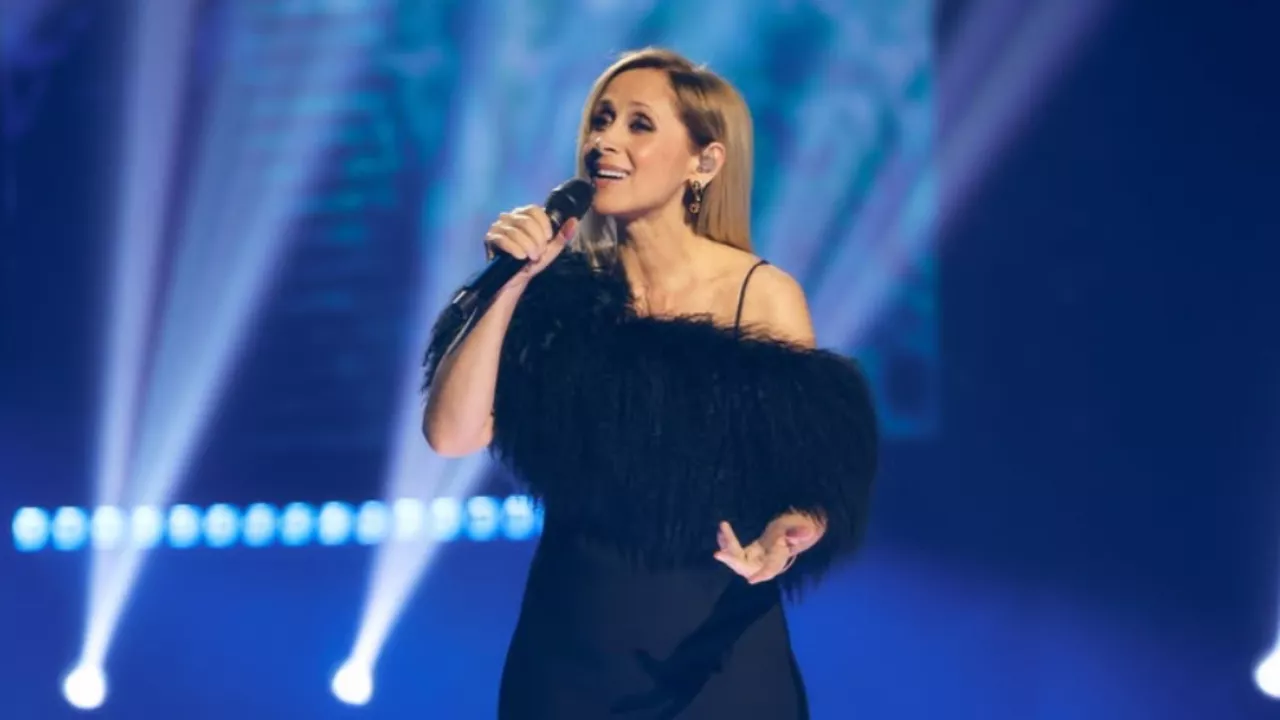 Deux concerts reportés... et si Lara Fabian préparait son retour dans "The Voice" ?