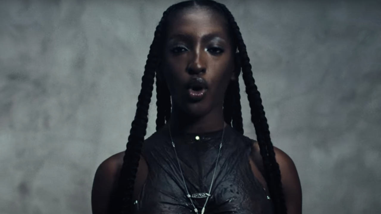Ebony sort son nouveau clip et expose toute sa "Rage" ! Ebony sort son nouveau clip et expose toute sa "Rage" !