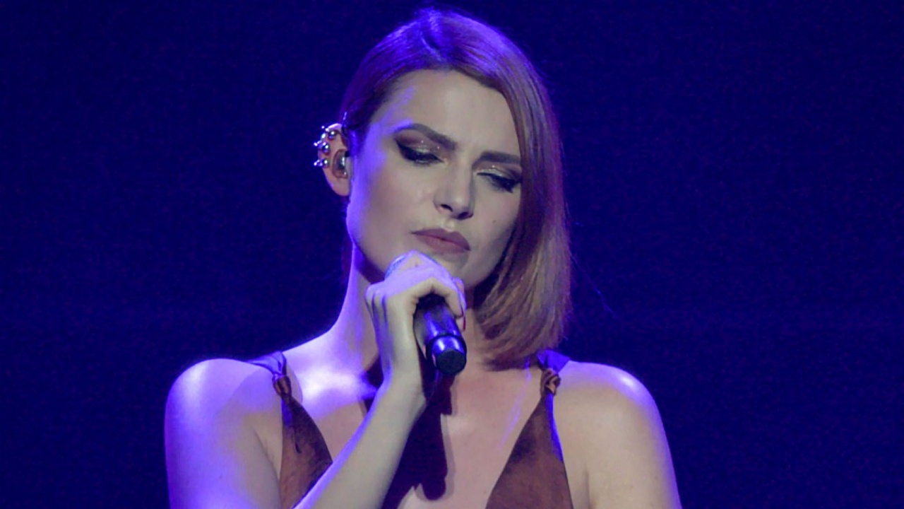 Elodie Frégé a voulu "se foutre en l'air" à sa sortie de la "Star Academy"