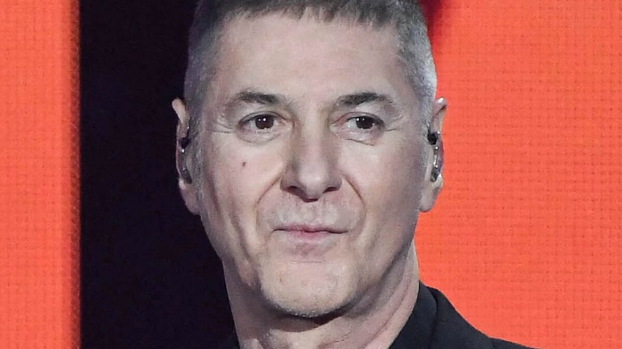 Etienne Daho : met en lumière son nouvel album avec son titre "Le phare" Etienne Daho : met en lumière son nouvel album avec son titre "Le phare"