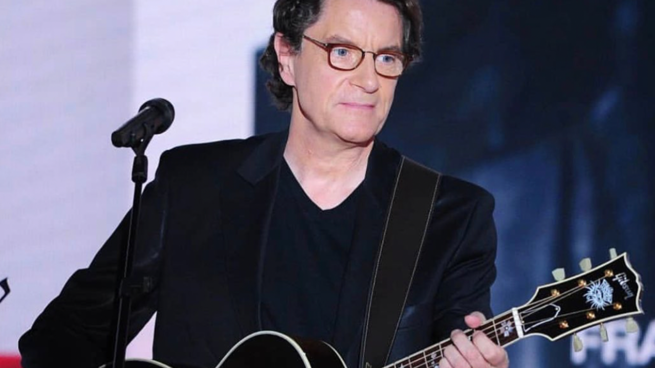 Francis Cabrel publie enfin un clip pour le tube “La corrida”