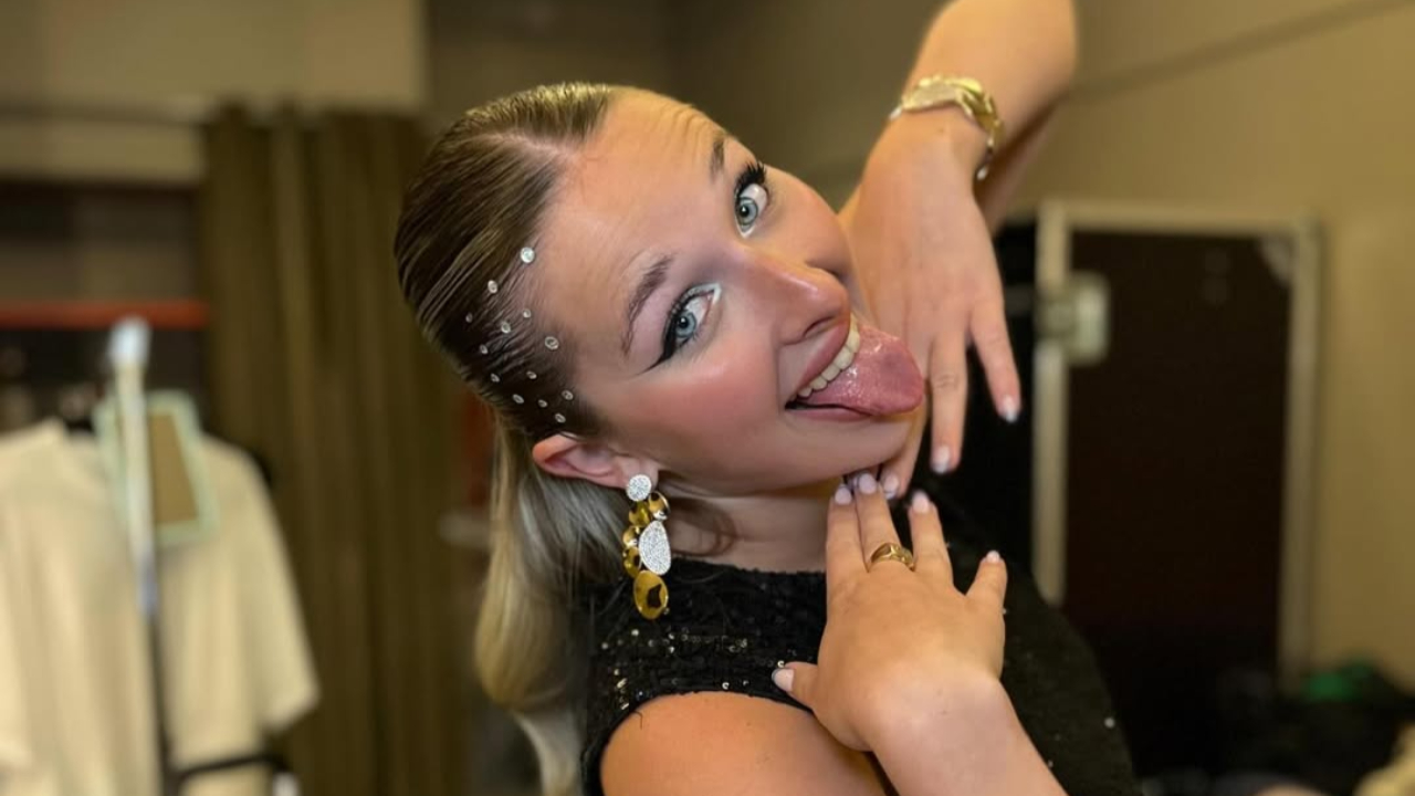 Héléna Bailly : maternité, albums, la jeune chanteuse se confie sur ses projets futurs Héléna Bailly : maternité, albums, la jeune chanteuse se confie sur ses projets futurs