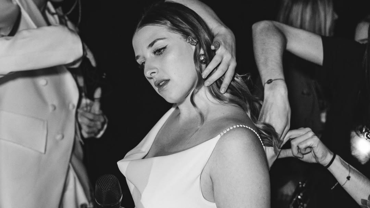 Héléna se confie avec émotion sur la mort tragique de son frère Héléna se confie avec émotion sur la mort tragique de son frère