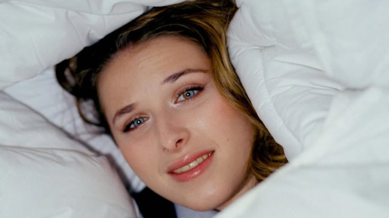 Héléna : son premier album "Hélé" cartonne ! Les chiffres s’envolent, et l’industrie musicale s’incline