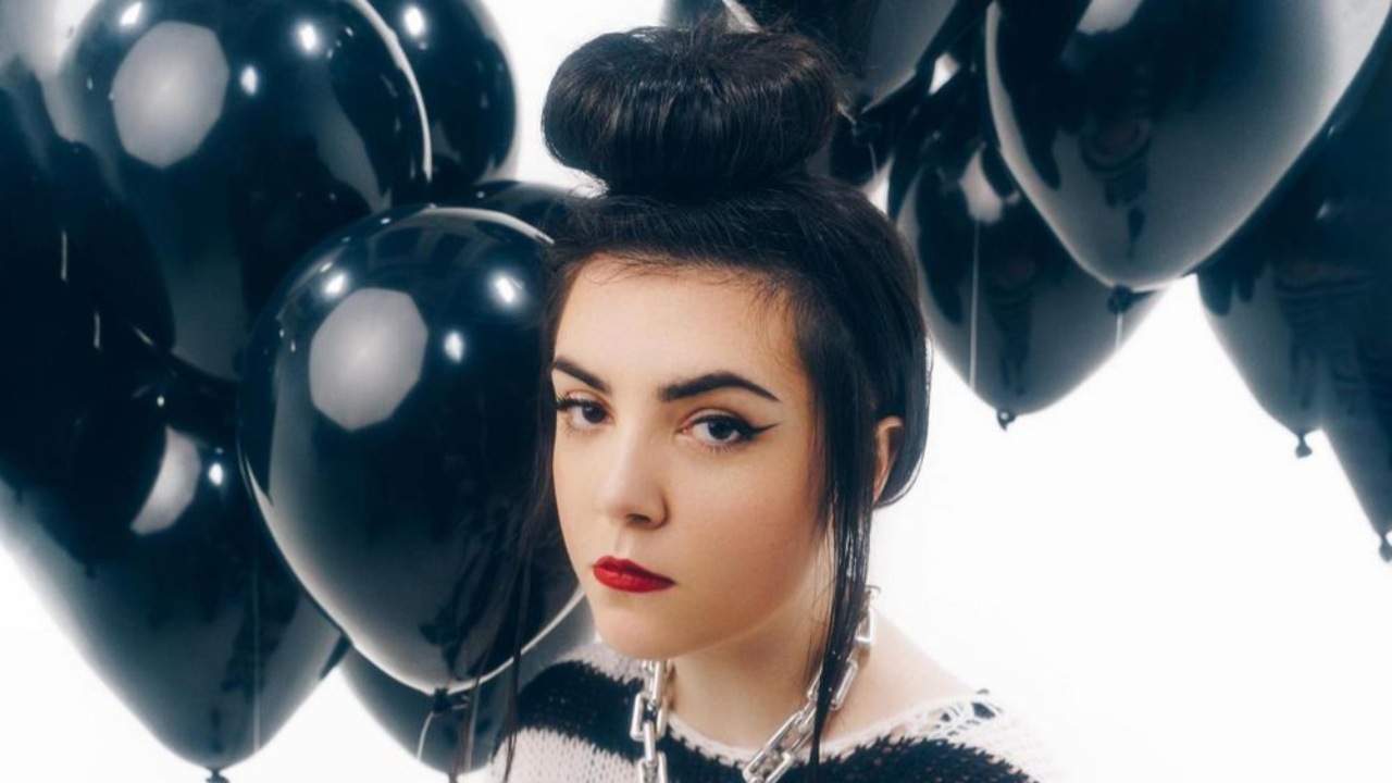 Hoshi de retour sur scène avec son "Coeur parapluie Tour"