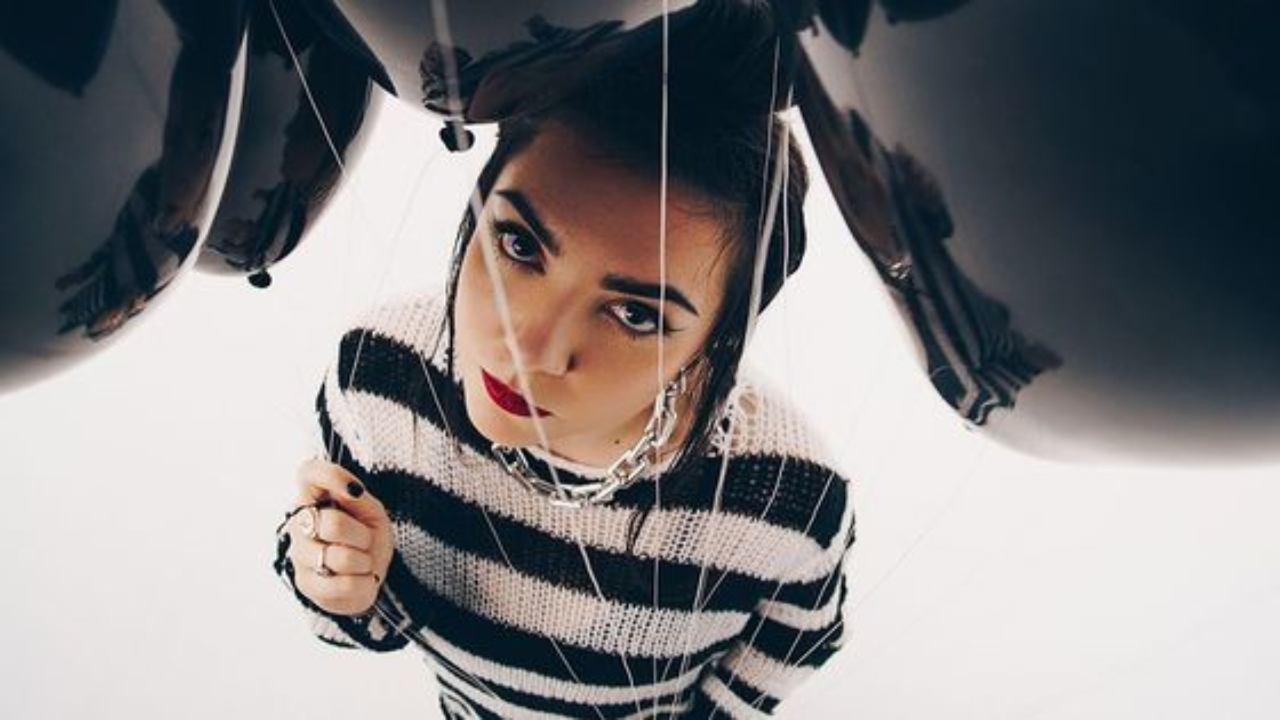 Hoshi lutte contre le harcèlement avec sa musique