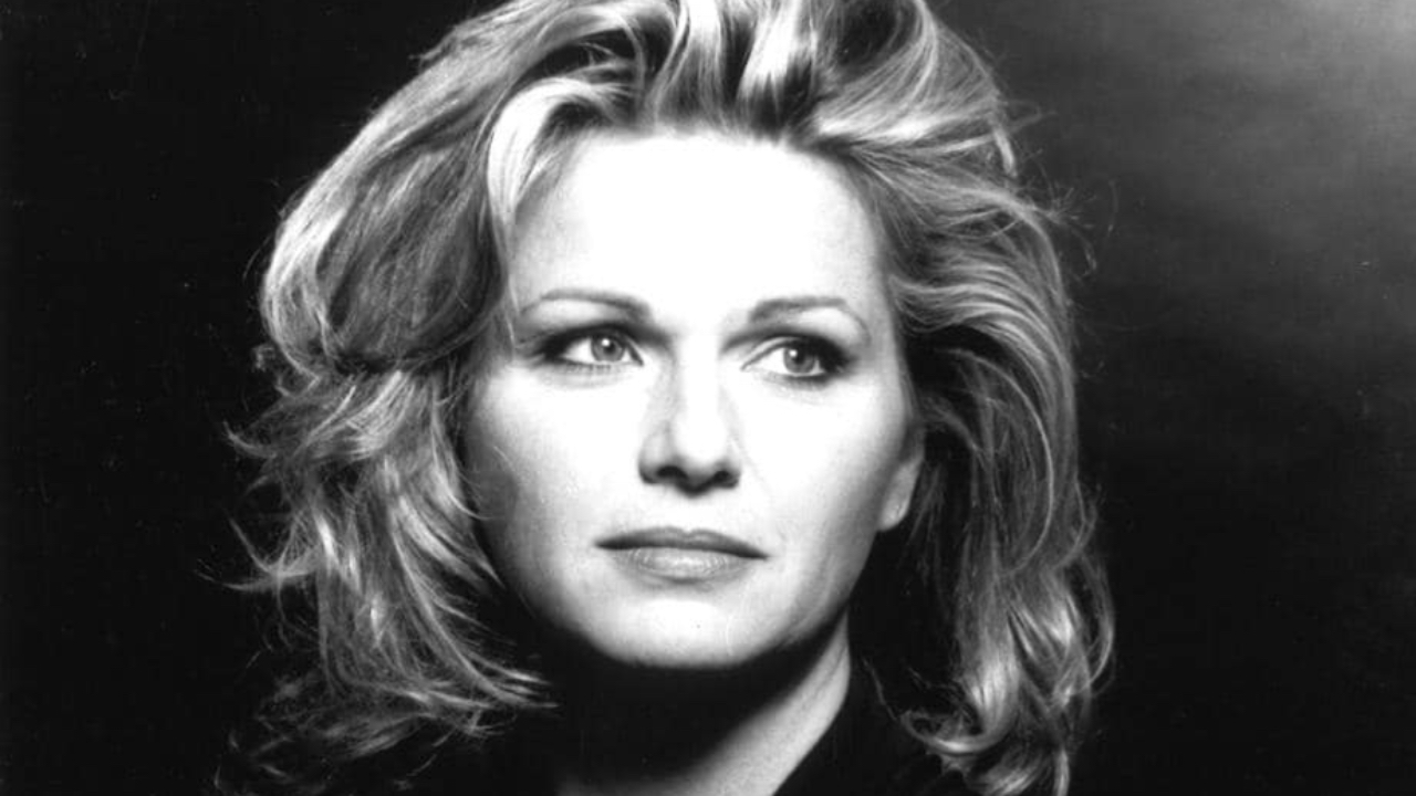 Jeane Manson revient sur sa crise cardiaque en plein procès