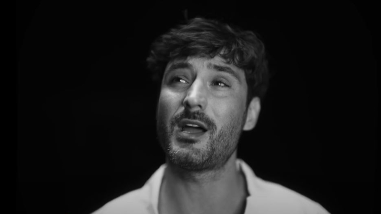Jérémy Frérot : un de ses titres aurait causé plusieurs ruptures, le chanteur s'explique