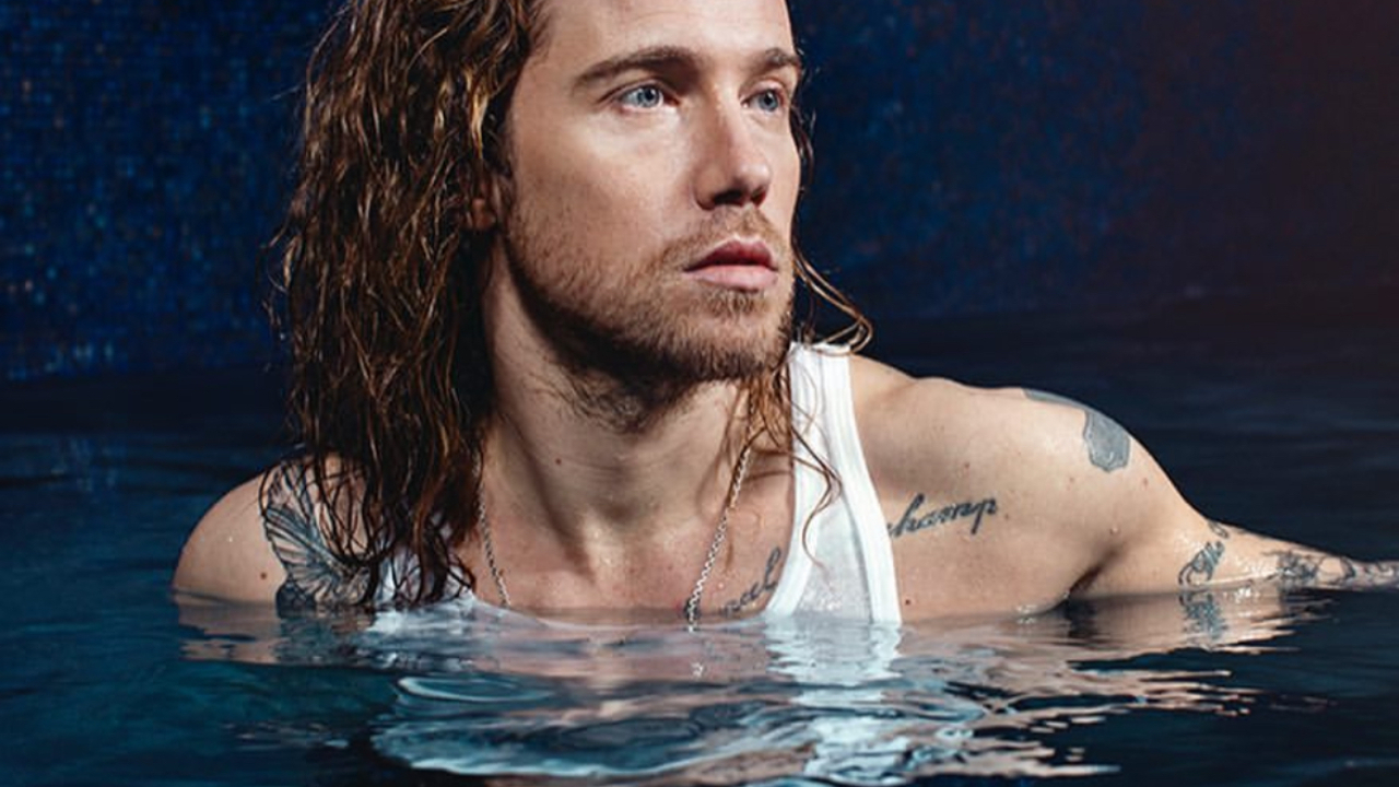 Julien Doré : sa tournée aux Etats-Unis finalement annulée, le chanteur "dégoûté" Julien Doré : sa tournée aux Etats-Unis finalement annulée, le chanteur "dégoûté"