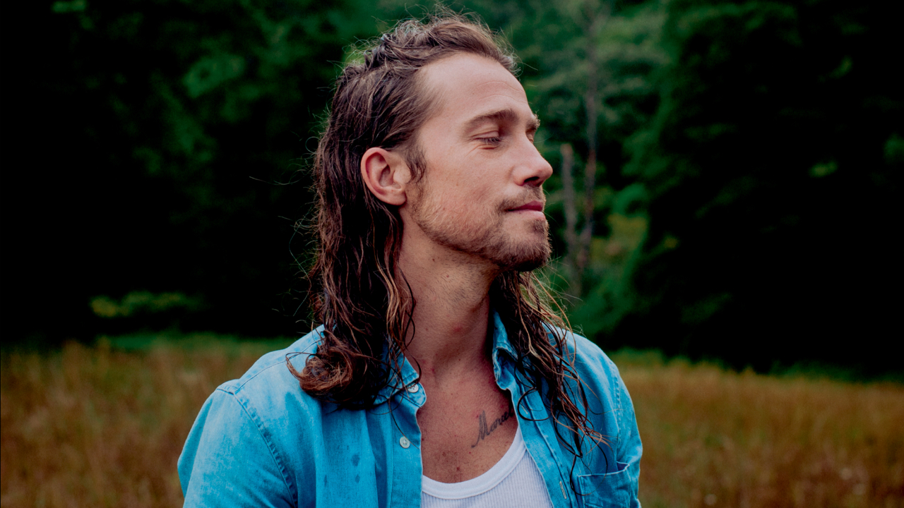 Julien Doré se confie sur sa paternité