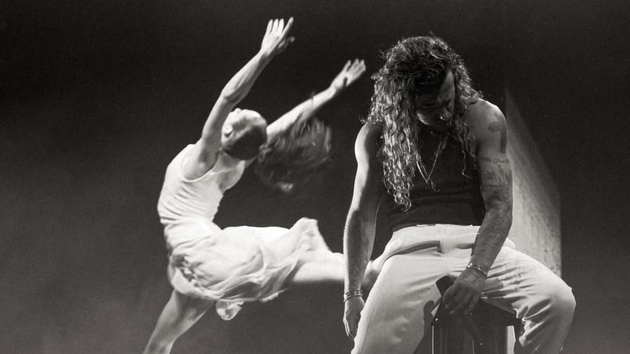 Julien Doré : très ému, il remercie ses fans pour sa tournée qui cartonne