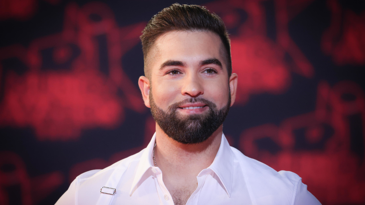 Kendji : cet objet insolite qu'il a constamment avec lui
