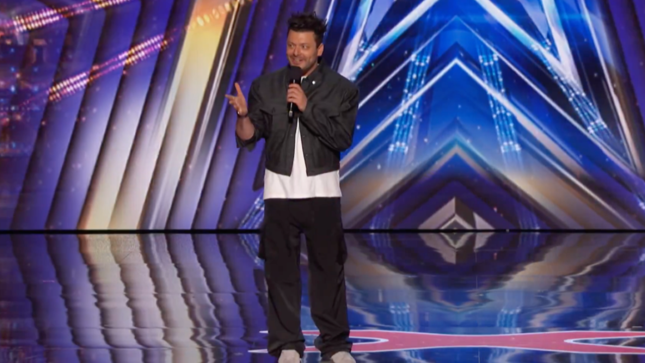Kev Adams fait un v&eacute;ritable carton aux &Eacute;tats-Unis : le jury d'America's Got Talent sous le charme !