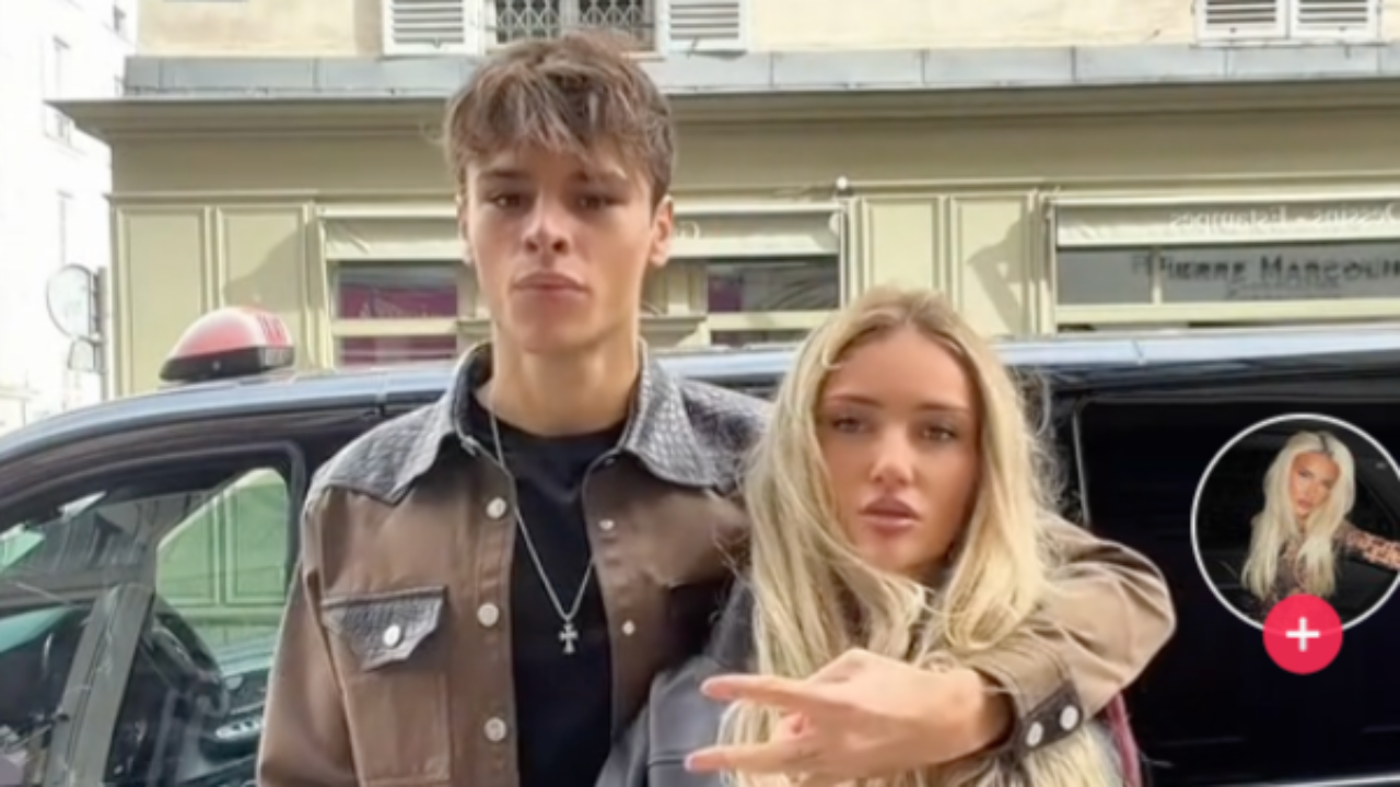 Le petit-fils de Johnny Hallyday en couple : "Les plus beaux !" Le petit-fils de Johnny Hallyday en couple : "Les plus beaux !"