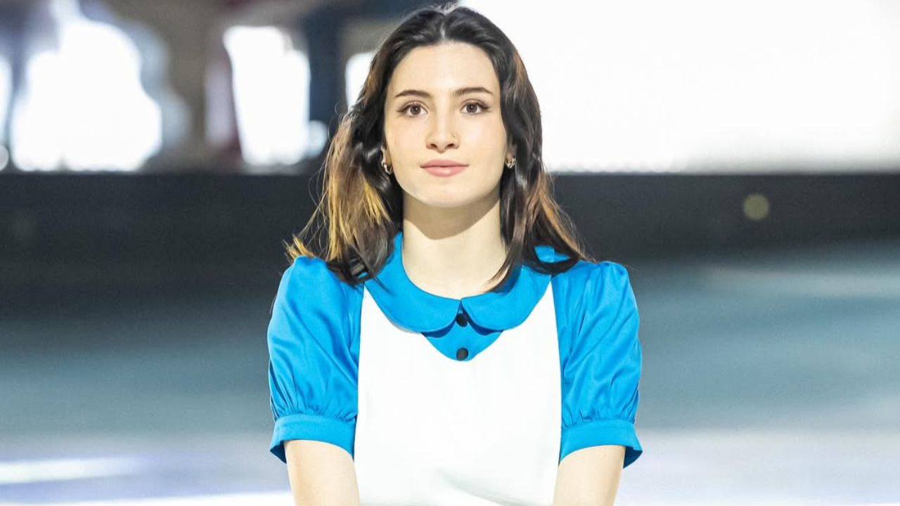 Lénie lâchée par sa manageuse et son équipe ? Ses fans sont sous le choc ! Lénie lâchée par sa manageuse et son équipe ? Ses fans sont sous le choc !