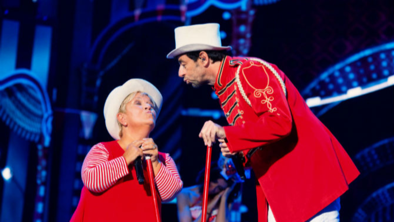 Les Enfoirés 2023 : Mimie Mathie très émue à la fin du concert