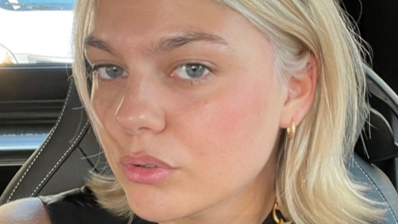 Louane : comment elle fait face aux critiques