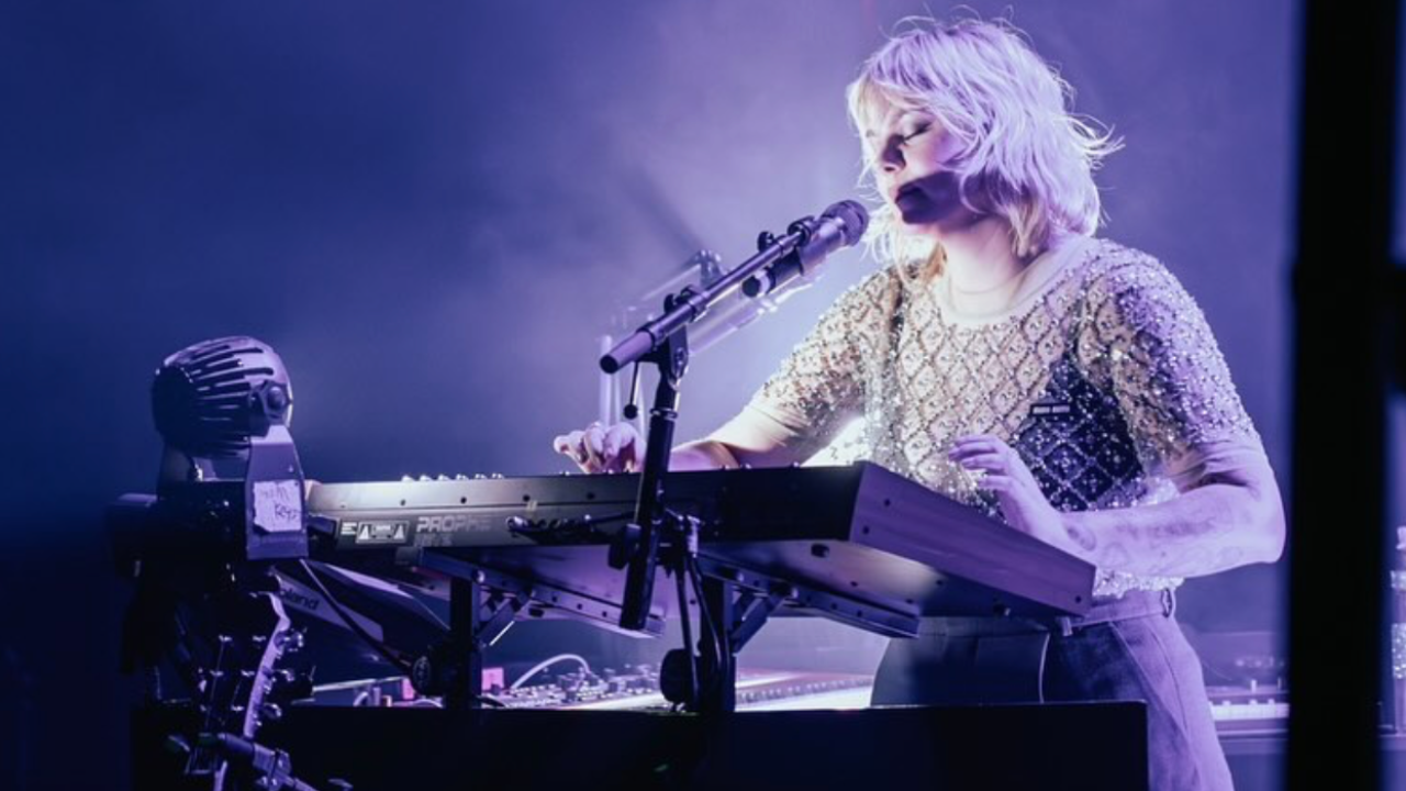 Louane : elle reprend du Jacques Brel, et c’est incroyable ! Louane : elle reprend du Jacques Brel, et c’est incroyable !