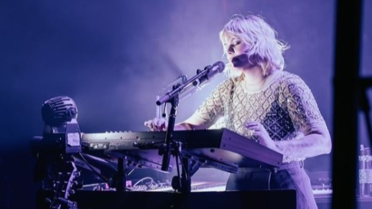 Louane est de retour en studio !