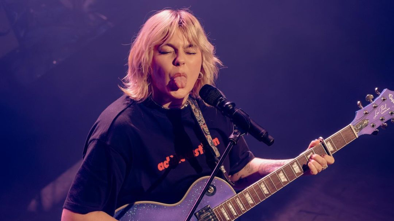 Louane fête ses dix ans de carrière avec une tournée des Zéniths