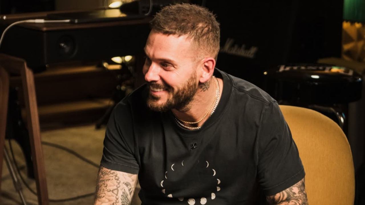 M. Pokora et Vitaa : un duo complice sur “Si on disait” qui touche en plein cœur M. Pokora et Vitaa : un duo complice sur “Si on disait” qui touche en plein cœur