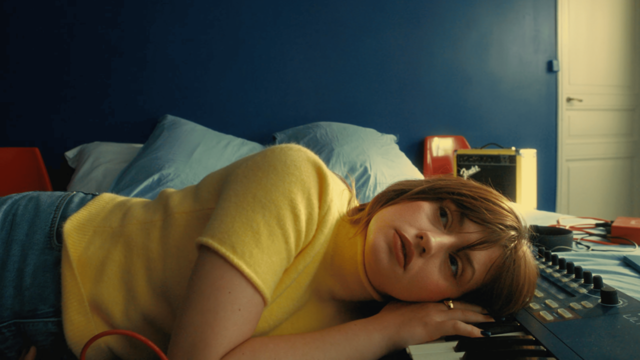 Marine d&eacute;voile le clip de "Escroc" et &eacute;voque son syndrome de l&rsquo;imposteur