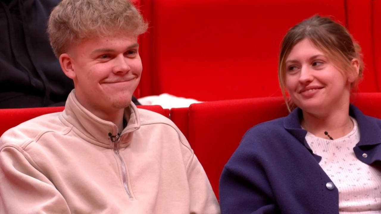 Marine rejoint Charles Dor&eacute; sur la sc&egrave;ne de La Cigale pour un duo charg&eacute; d'&eacute;motion !