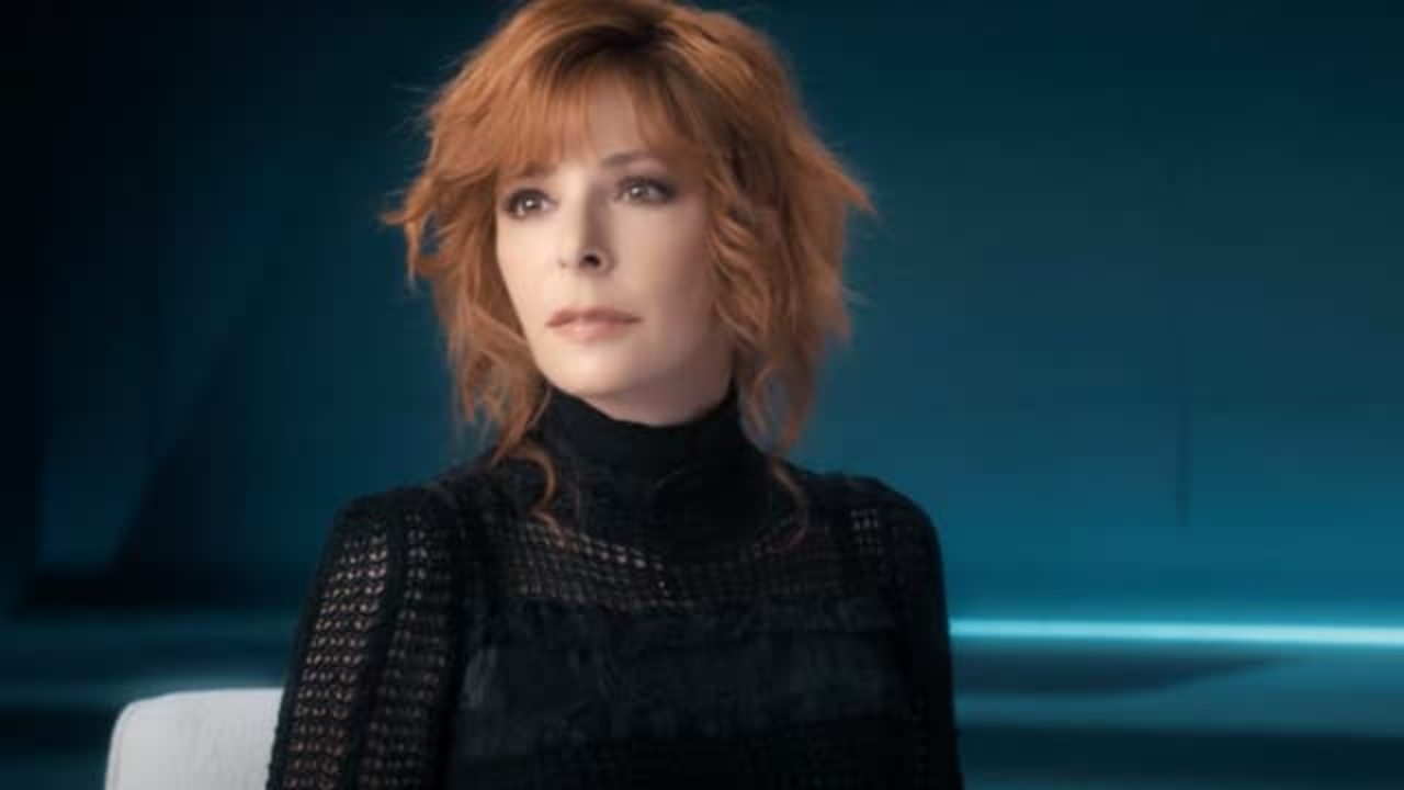 Mylène Farmer : Claire Chazal raconte sa première rencontre avec la chanteuse