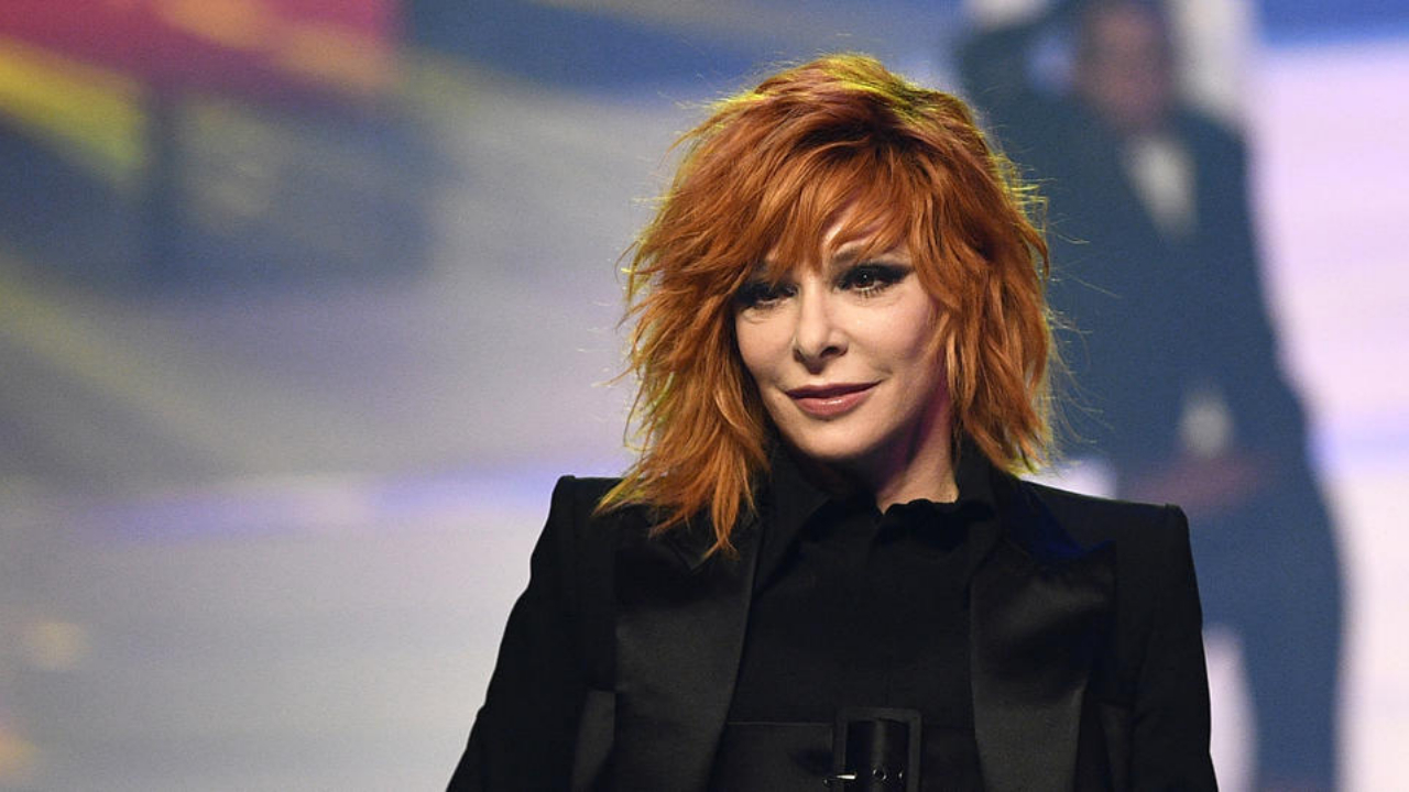 Mylène Farmer : les chiffres de "L'emprise" affolent les compteurs