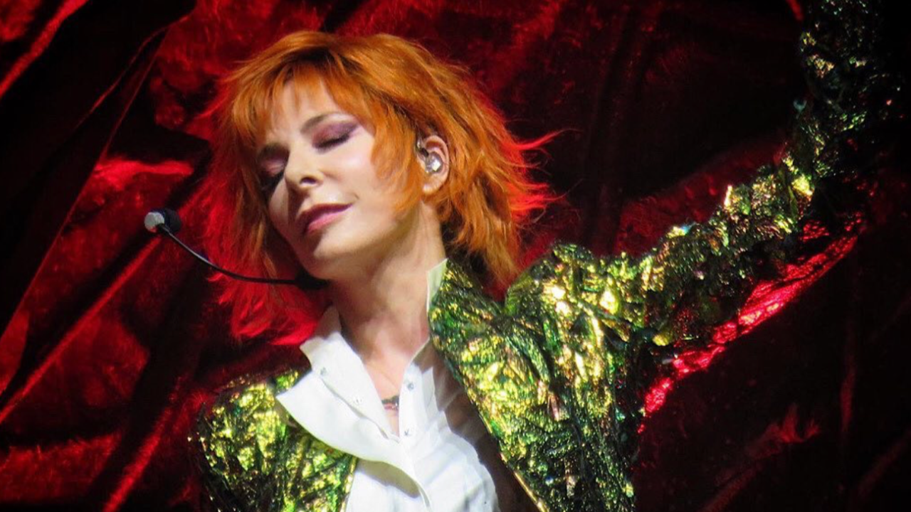 Mylène Farmer se confie sur les secrets de son tube “Désenchantée”