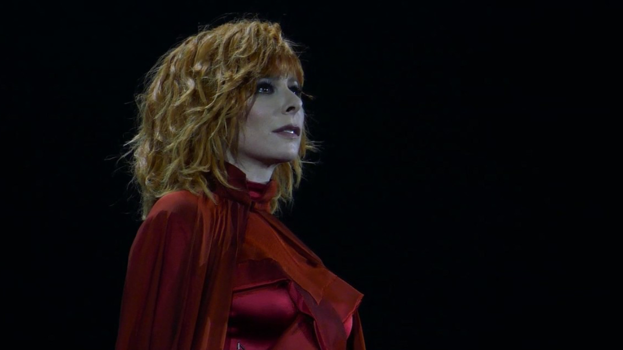 Mylène Farmer va-t-elle mettre fin à sa carrière ? Mylène Farmer va-t-elle mettre fin à sa carrière ?