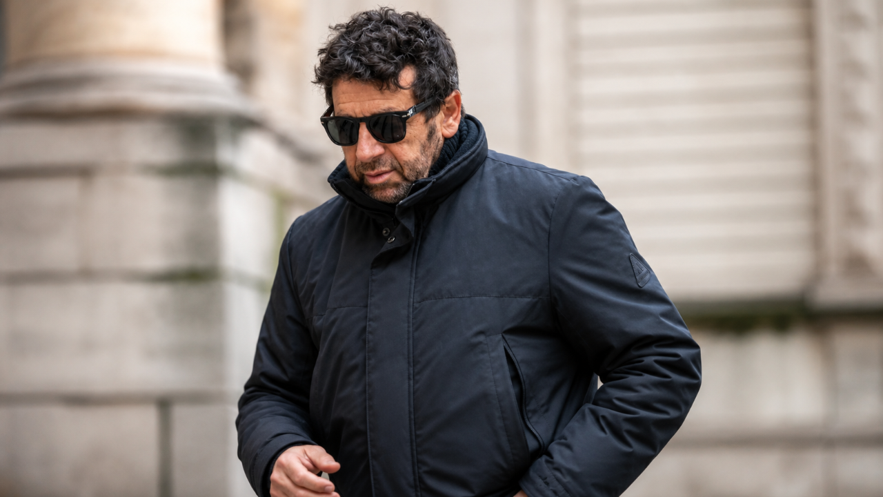 Patrick Bruel déféré devant un juge après 48 heures de garde à vue : ses fils réagissent à la tempête médiatique Patrick Bruel déféré devant un juge après 48 heures de garde à vue : ses fils réagissent à la tempête médiatique