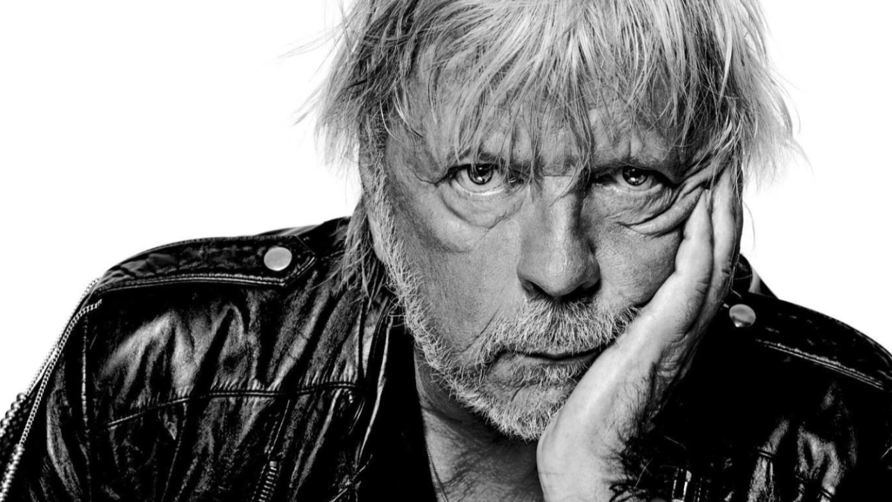 Renaud : le chanteur va enfin sortir une surprise attendue par les fans depuis plus de 18 ans !