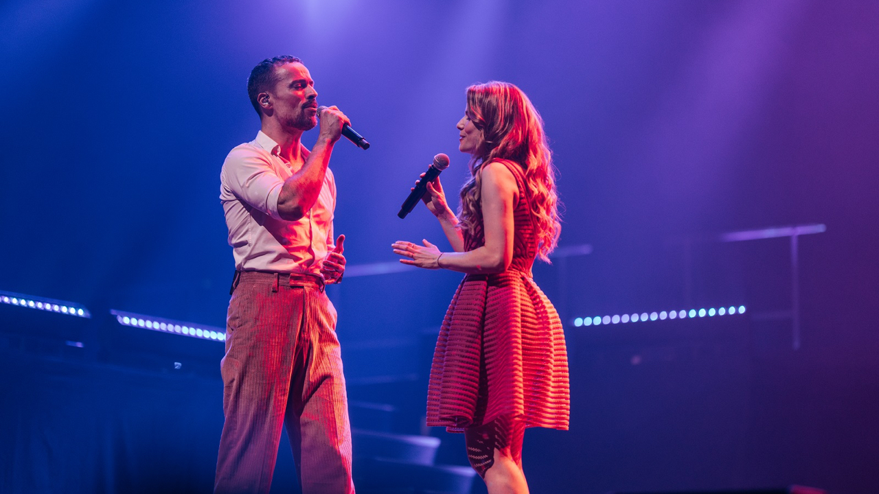 "Rom&eacute;o et Juliette" : 25 ans apr&egrave;s, Damien Sargue et C&eacute;cilia Cara remontent sur sc&egrave;ne