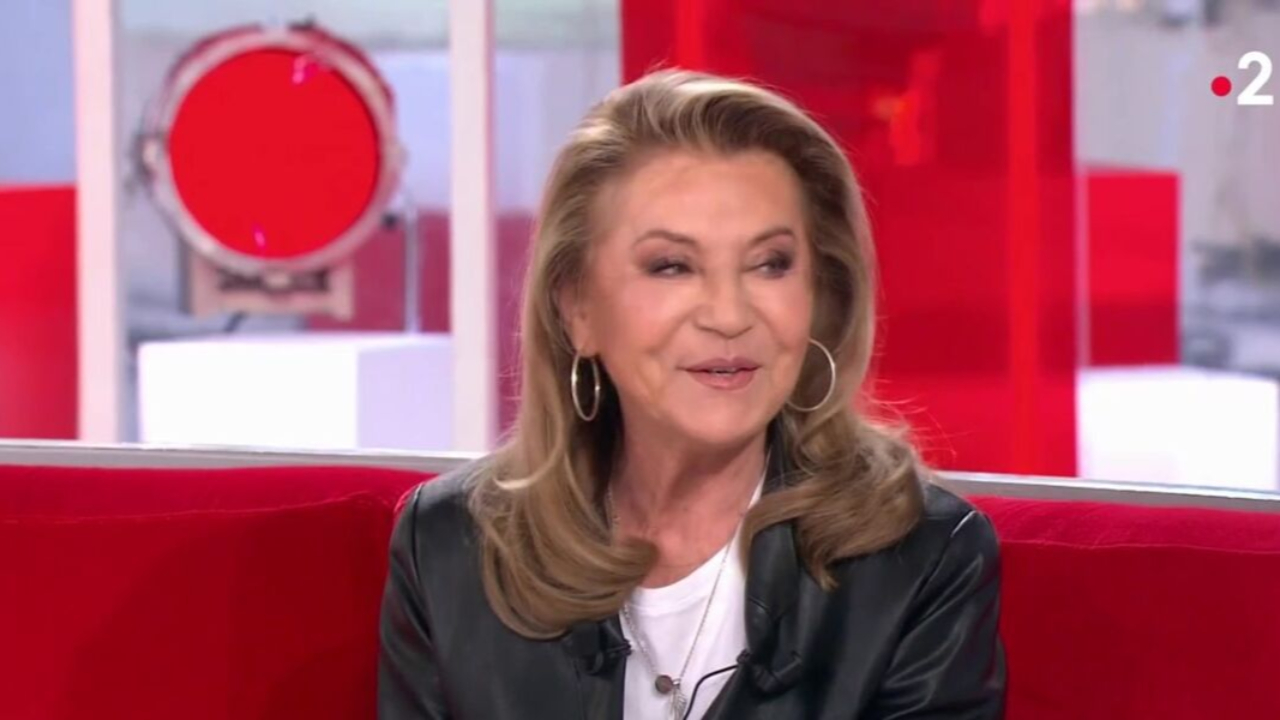 Sheila se lâche sur Michel Sardou et "son caractère de cochon"